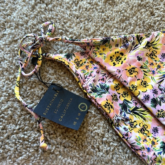 💛 Skatie 3 piece Set 💛 - Picture 3 of 7